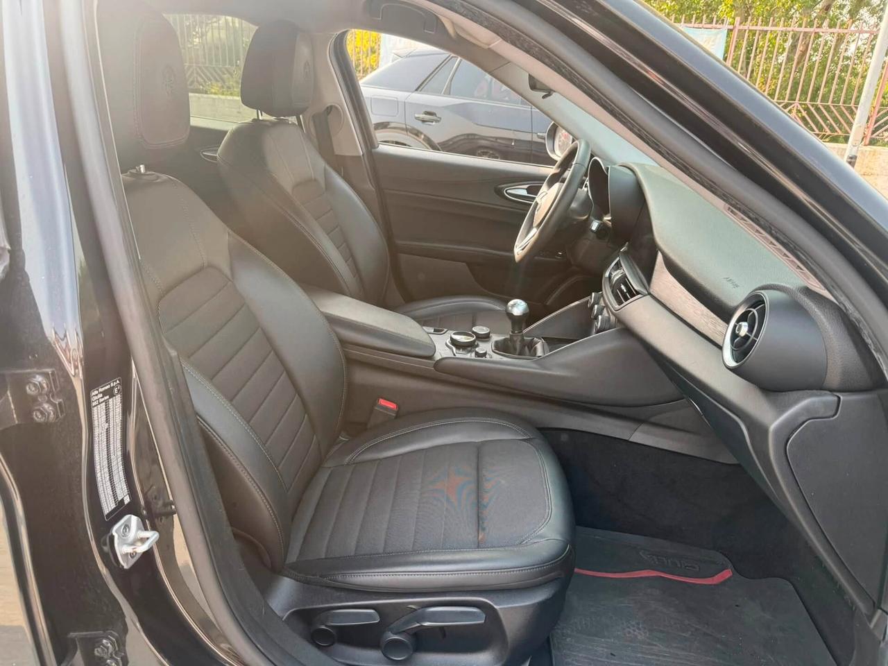 Alfa Romeo Giulia 2.2 T.D 180CV -MANUALE (SUPER)