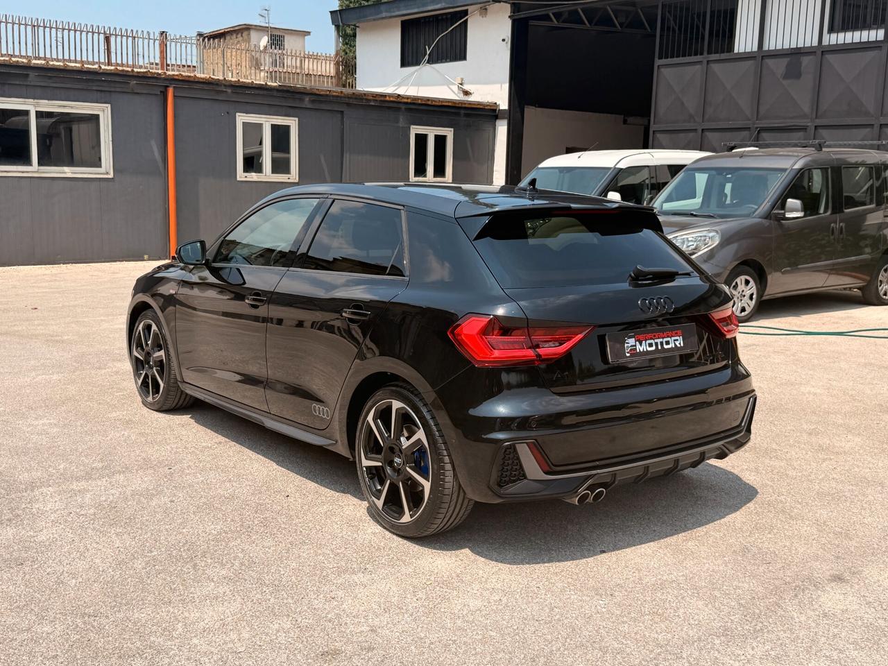Audi A1 SPB 40 TFSI S tronic line edition
