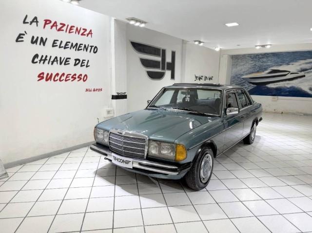 Mercedes Classe E - W123 Berlina 200