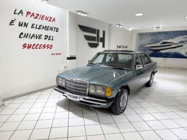 Mercedes Classe E - W123 Berlina 200