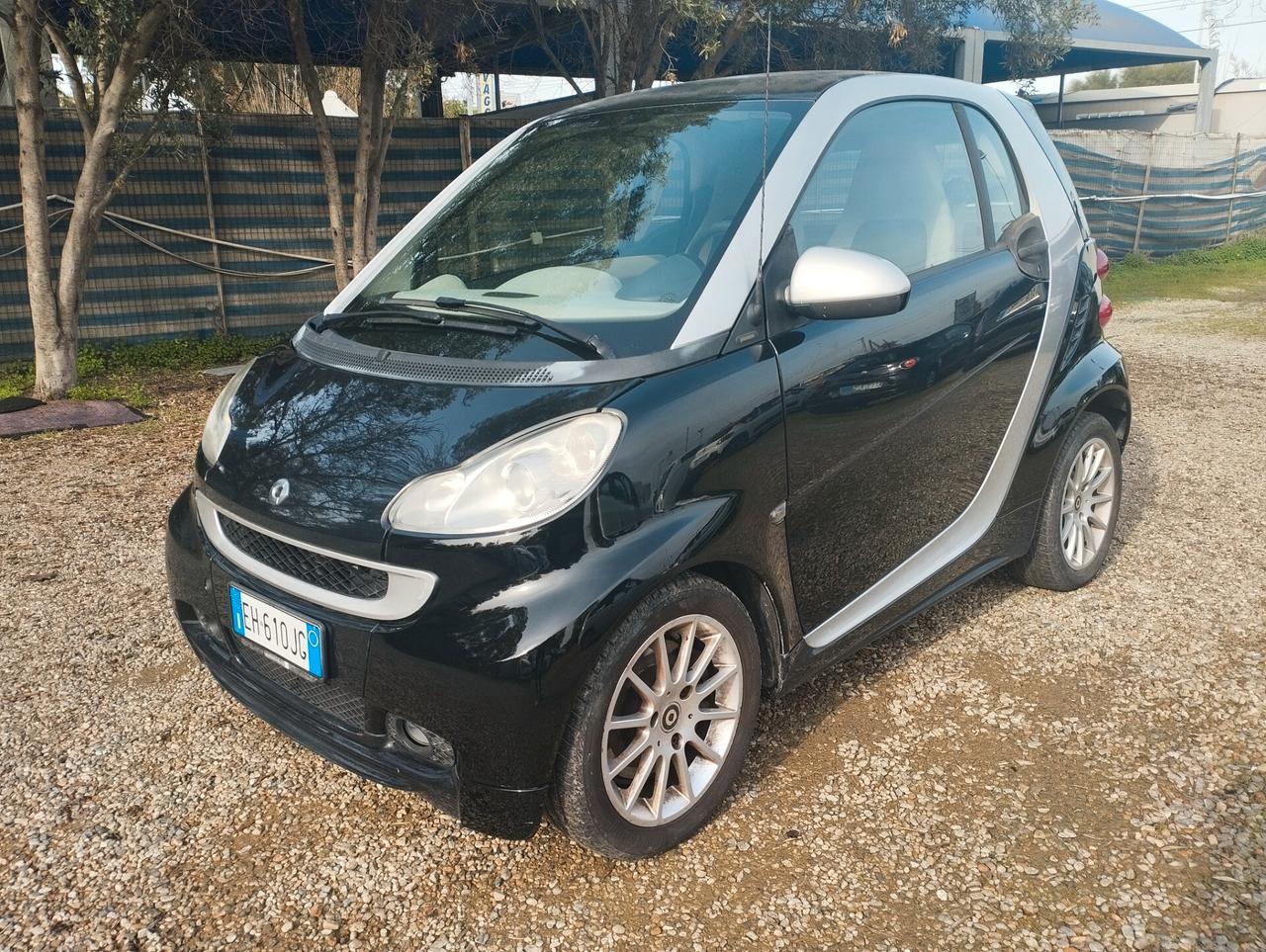 Smart ForTwo 1000 52 kW MHD coupé pure