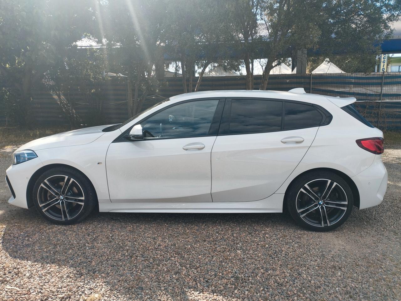 Bmw 116 116d 5p. Msport