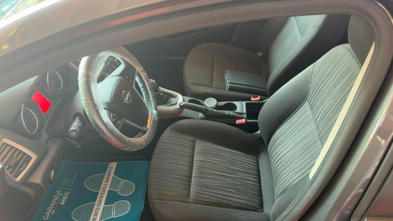 Opel Astra 1.4 100CV 5 porte Cosmo
