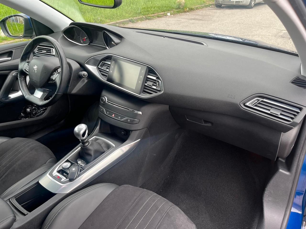 Peugeot 308 BlueHDi 120 S&S Allure