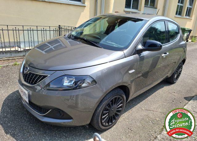 LANCIA Ypsilon 1.0 FireFly 5 porte S&S Hybrid Ecochic Silver