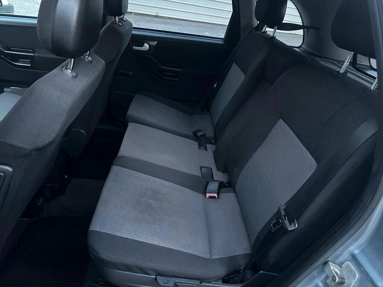 MERIVA 1.4 BENZINA 90 CV NEOPATENTATI