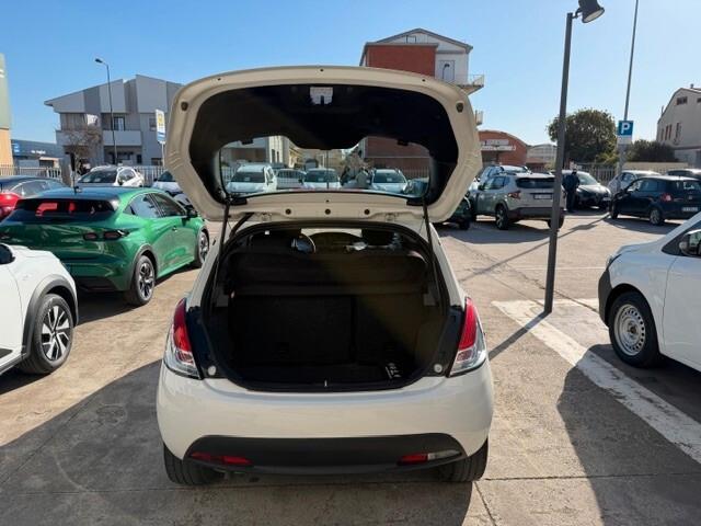 Lancia Ypsilon 1.2 69 CV 5 porte S&S Elefantino Blu