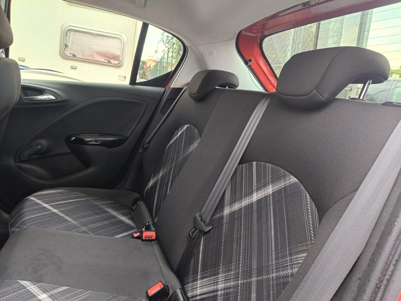 Opel Corsa 1.4 GPL - B.color