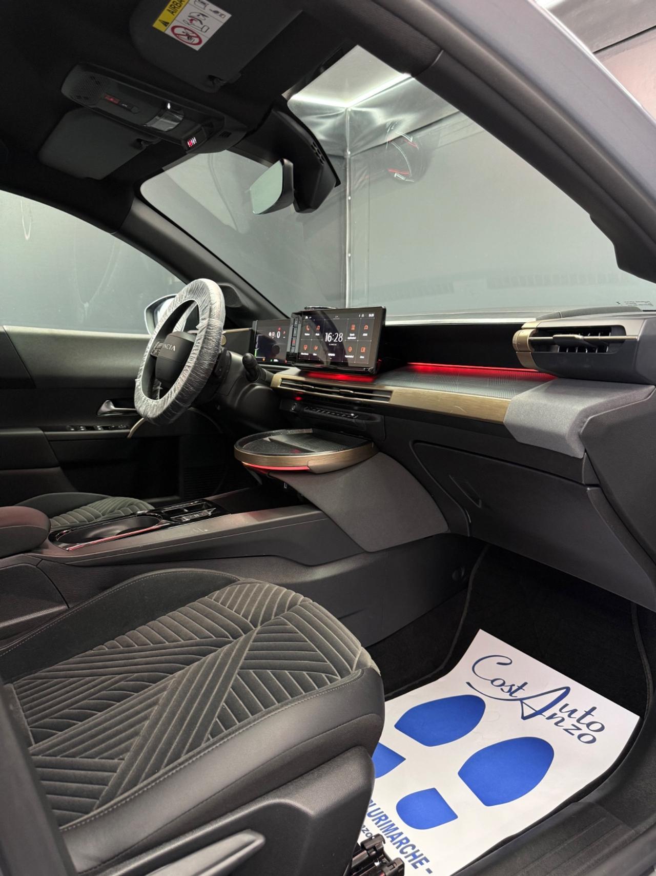 Lancia Ypsilon 1.2 Hybrid Edizione Cassina