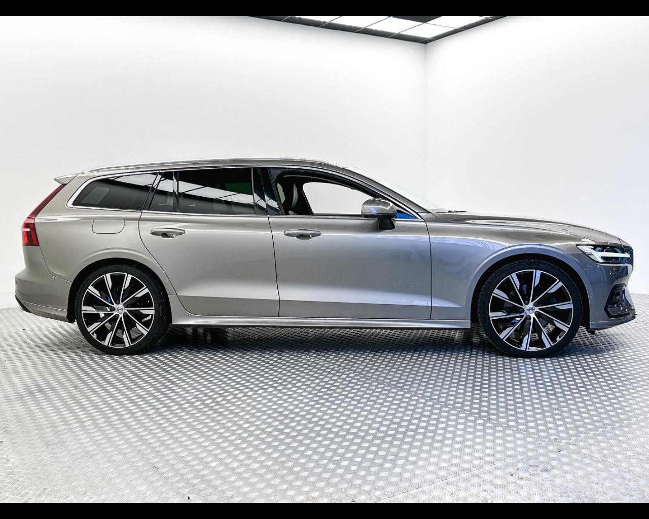 VOLVO V60 (2018-->) - V60 D4 Geartronic Inscription