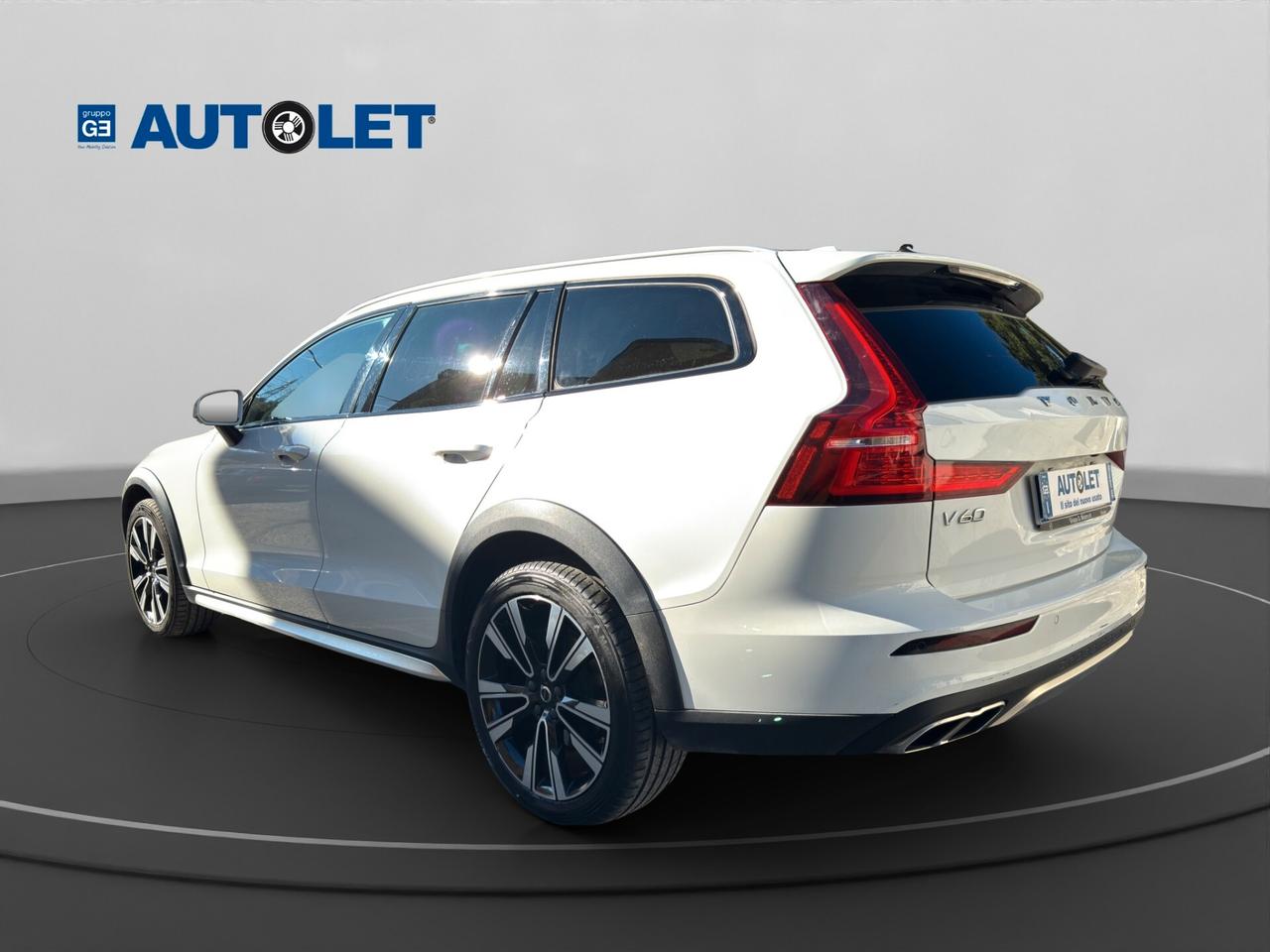Volvo V60 B4 (d) Geartronic Momentum Business Pro