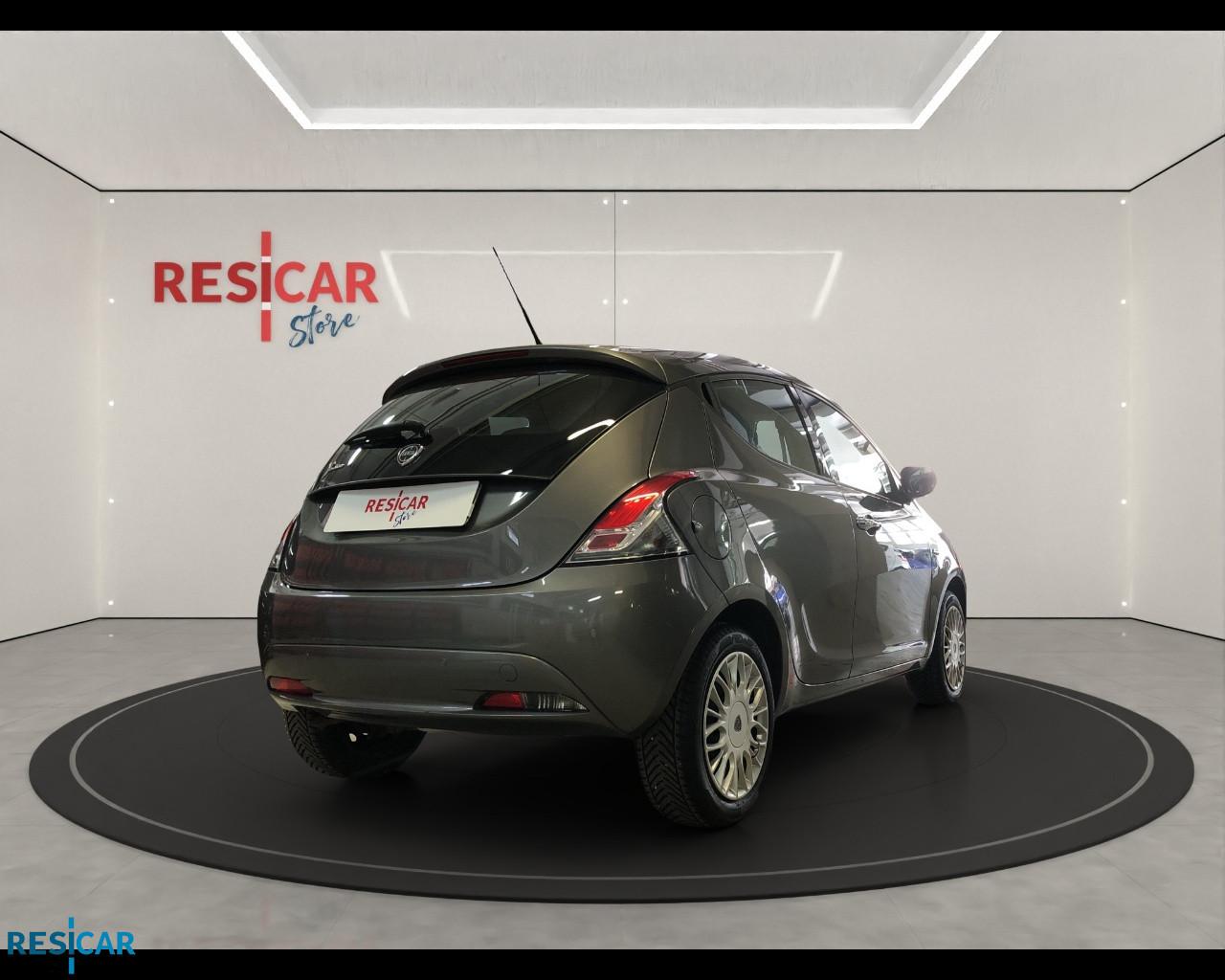 LANCIA Ypsilon 1.2 Silver 69cv IDONEA NEOPATENTATO