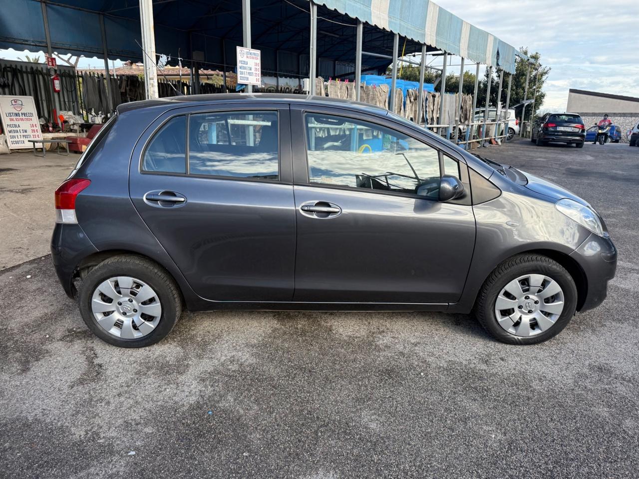 Toyota Yaris 1.0 5 porte Now