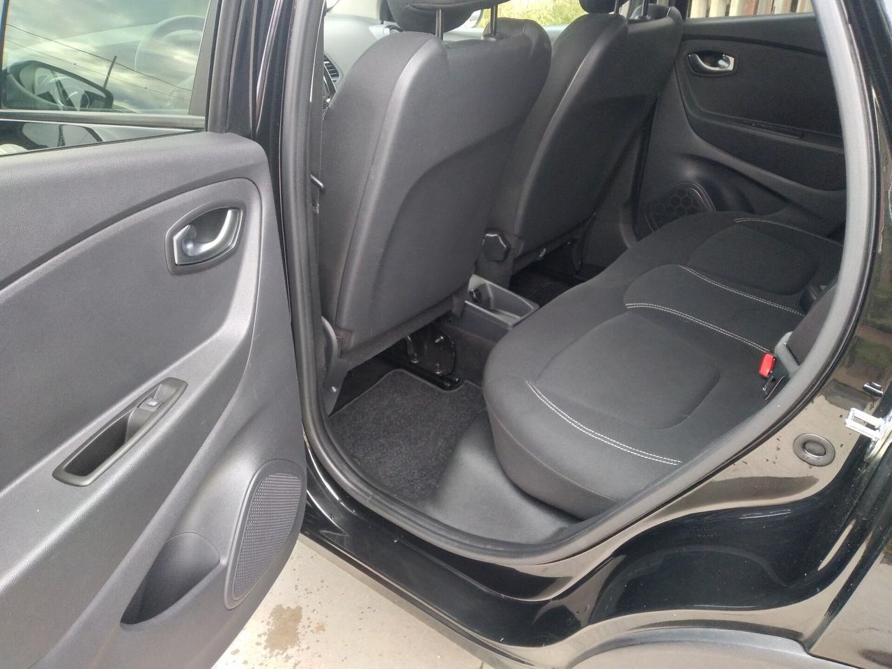 Renault Captur dCi 8V 90 CV EDC Sport Edition