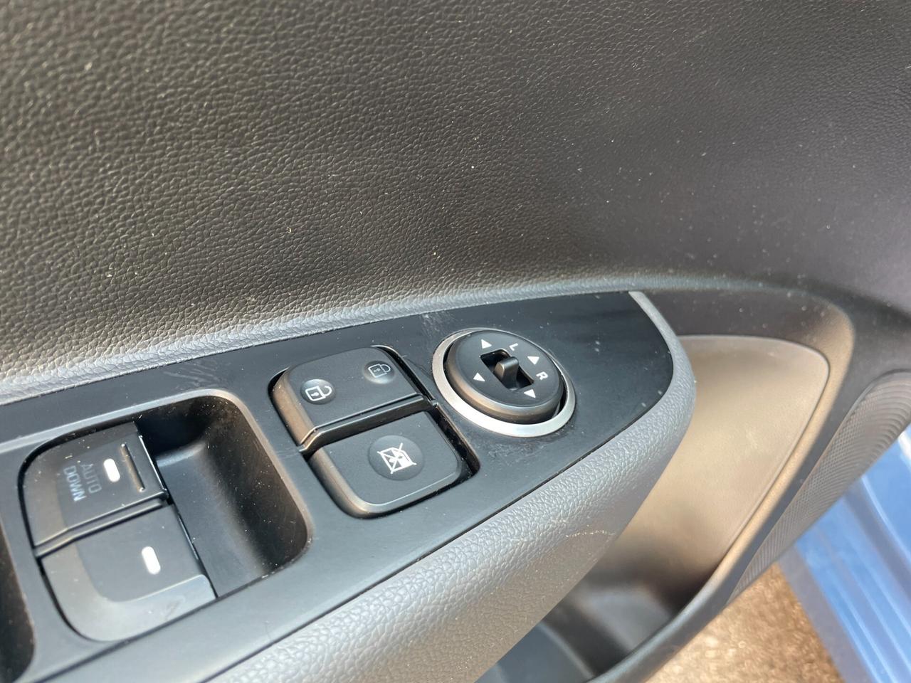 Hyundai i10 NEOPATENTATI - BENZINA EURO 6