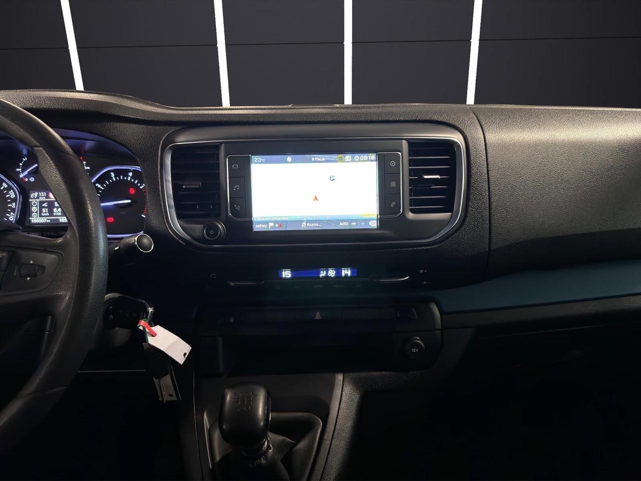 Peugeot Traveller BlueHDi 115 S&S Standard Allure