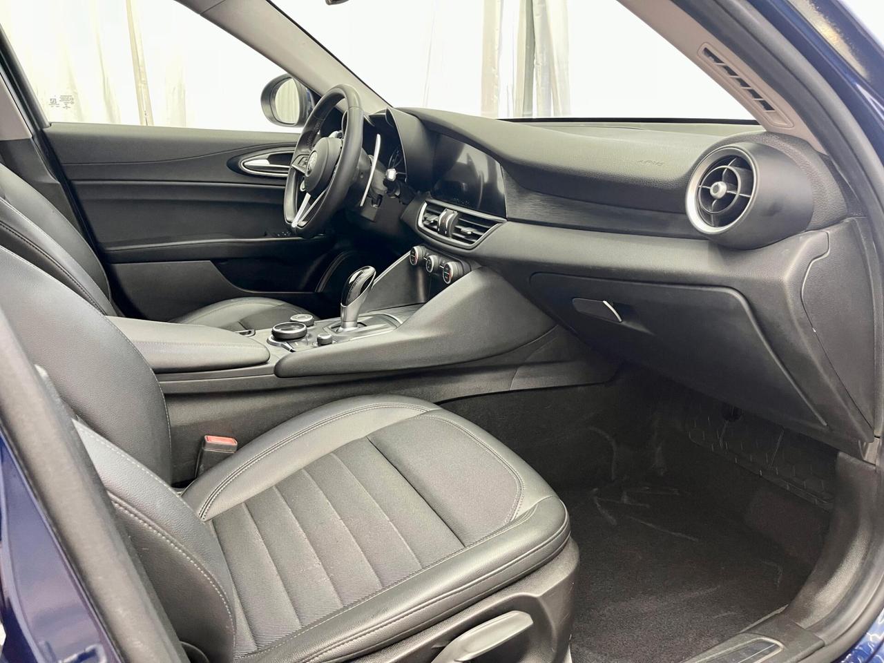 Alfa Romeo Giulia SUPER - AUTOMATICA CAMBIO F1 MISTO PELLE PRONTA CONSEGNA