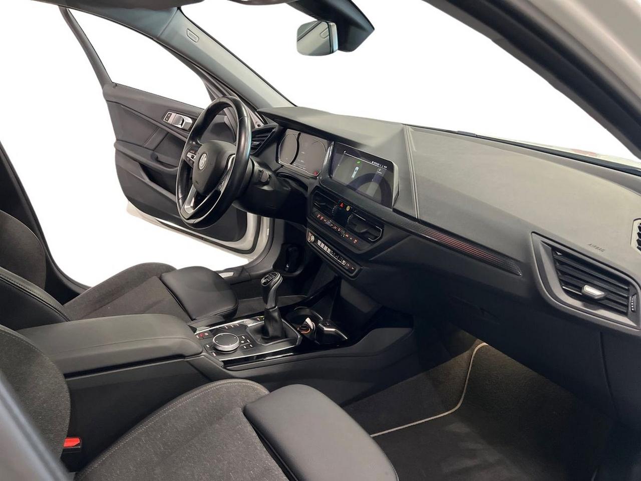 BMW Serie 1 F40 - 118i Sport 136cv