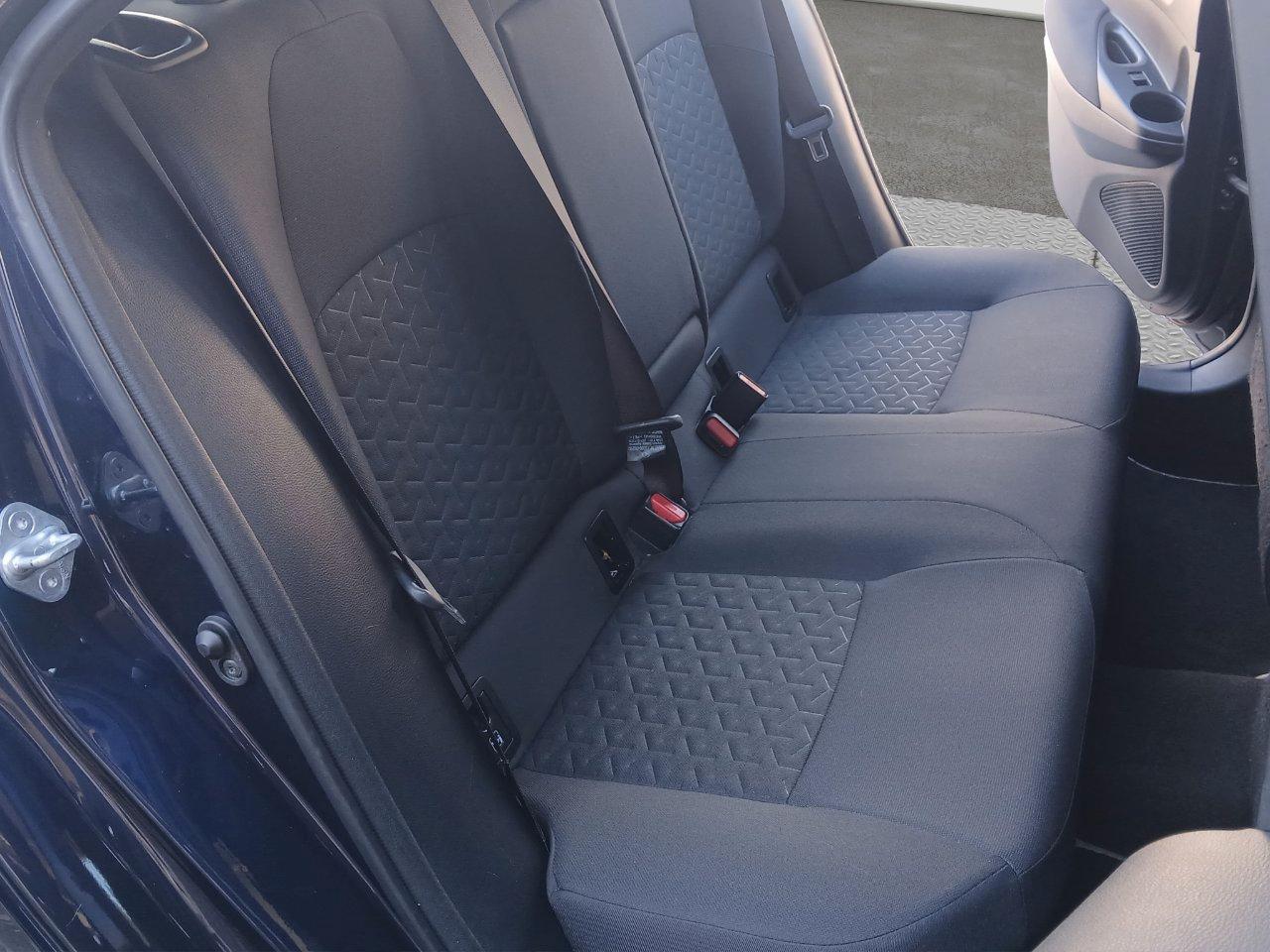 Toyota Corolla 1.8h Business cvt