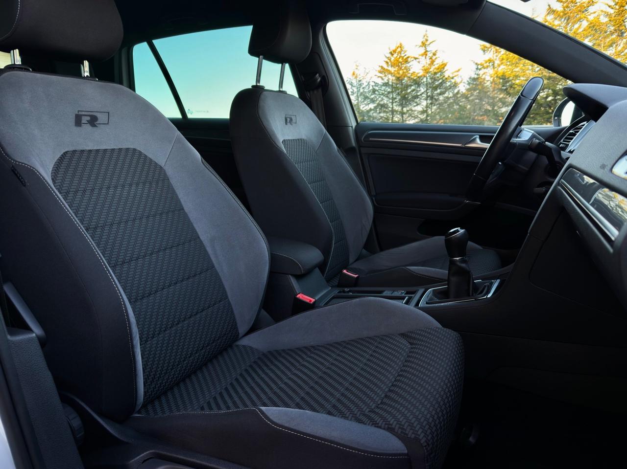 Volkswagen Golf 7.5 1.6 TDI 115 CV R-Line