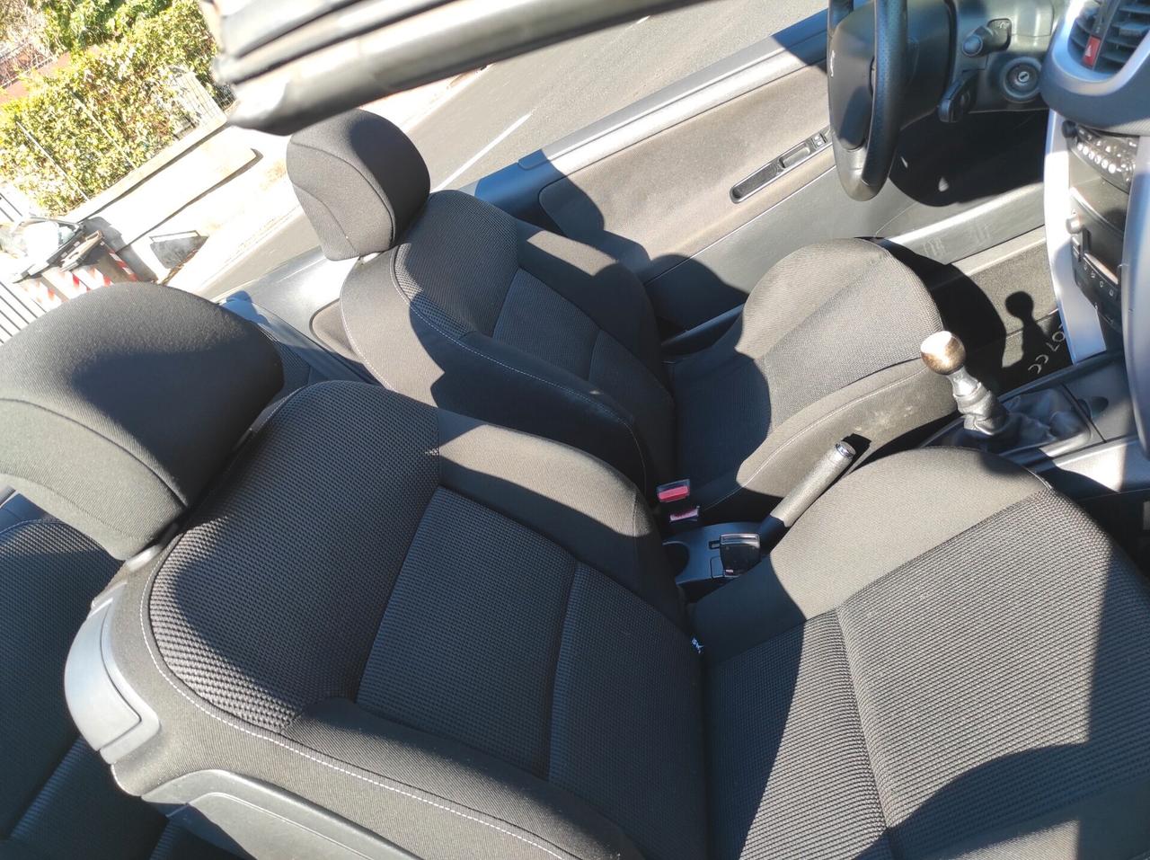 Peugeot 207 1.6 HDi 110CV CC Tecno