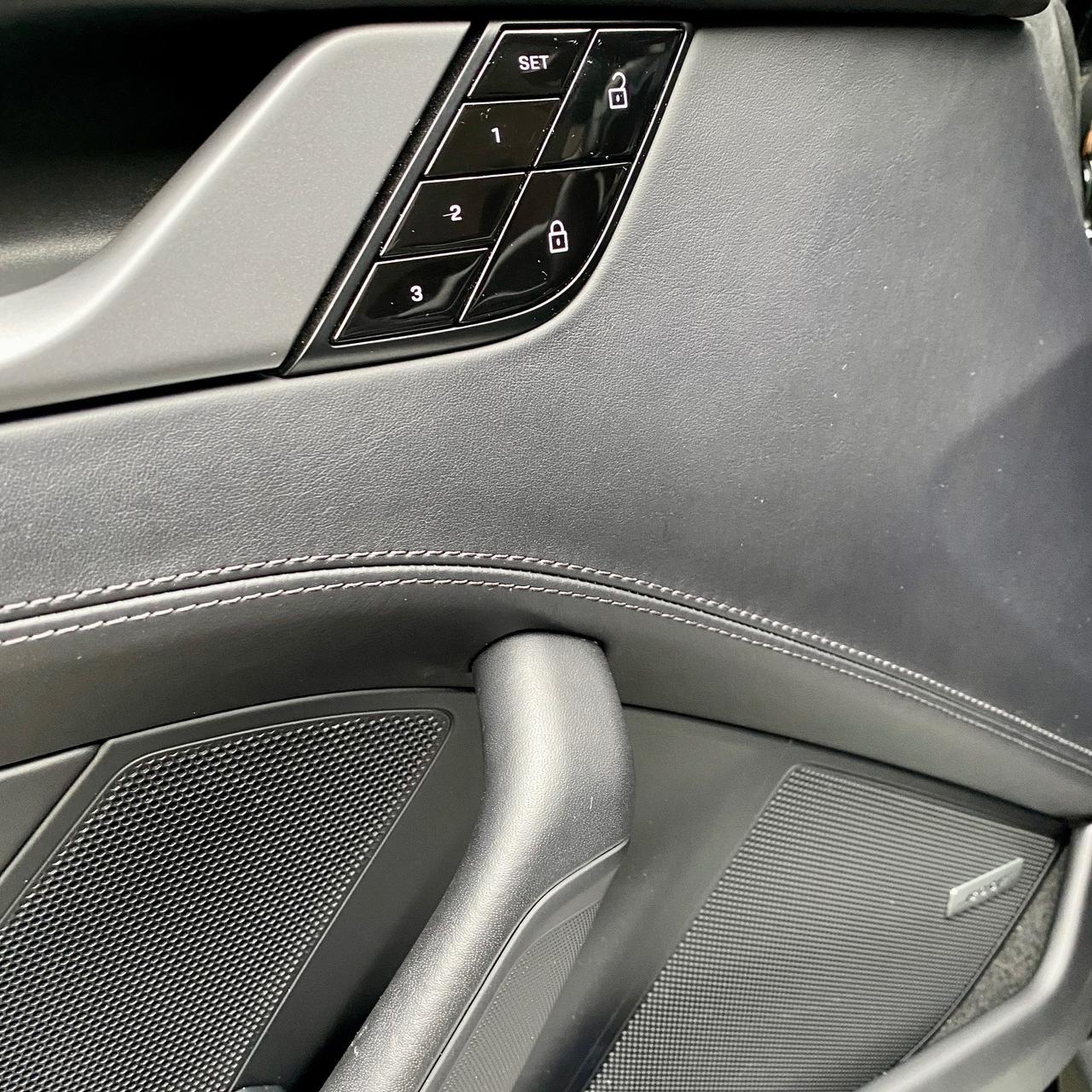 Porsche 992/911 Cabrio 3.0 Carrera auto