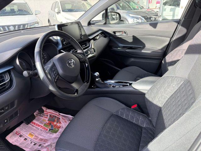 TOYOTA C-HR 2.0 Hybrid E-CVT Trend