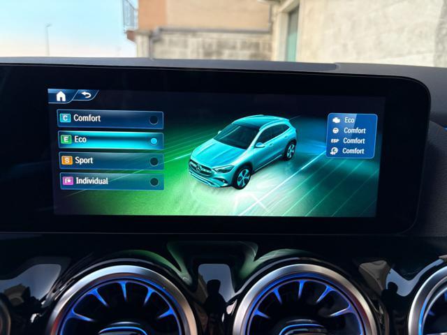 MERCEDES-BENZ GLA 200 d Automatic Premium Amg PACK NIGHT