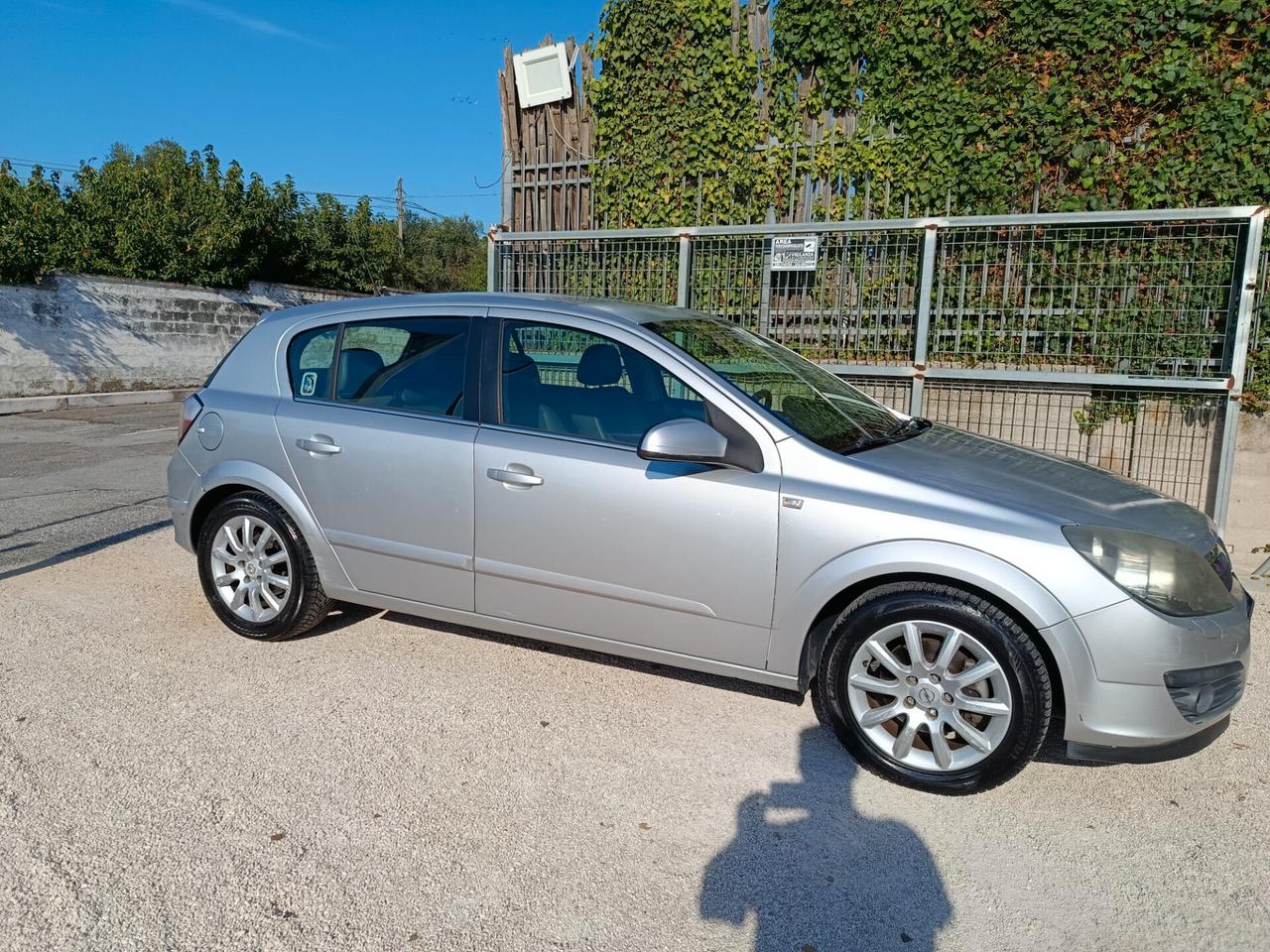 Opel Astra 1.7 CDTI 101CV 5 porte Enjoy