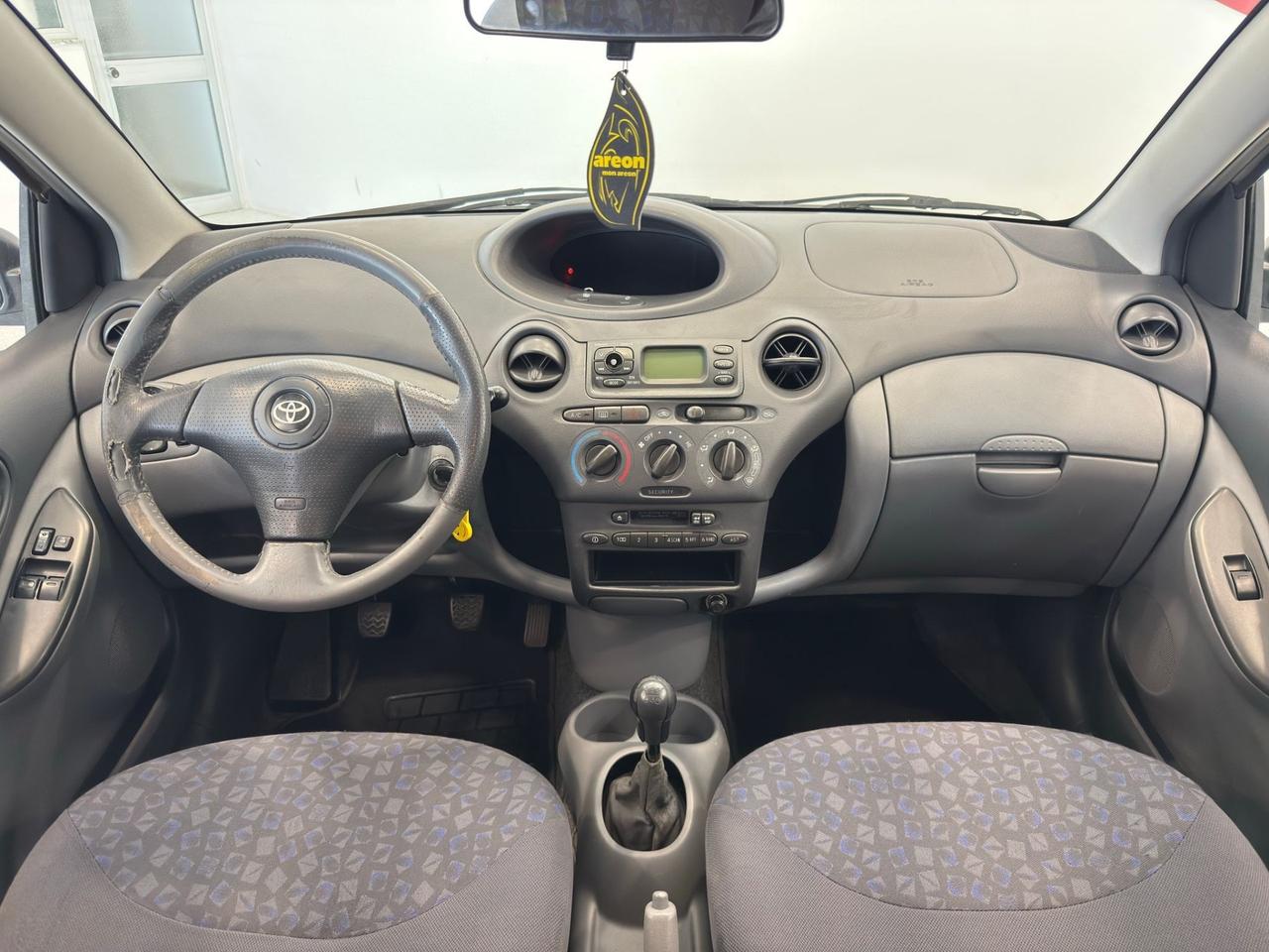 Toyota Yaris 1.3i 16V cat 5 porte Luna
