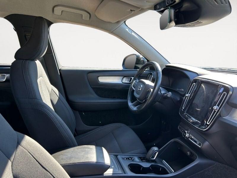 Volvo XC40 (2017-->) T2 Geartronic Momentum Pro