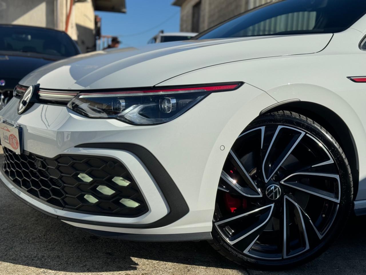 Volkswagen Golf GTI 2.0 TSI DSG