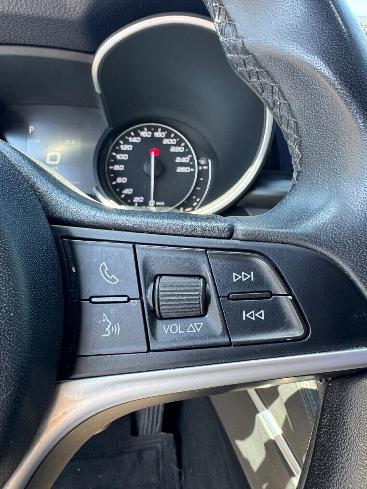 Alfa Romeo Stelvio 2.2 Turbodiesel 180 CV AT8 Q4 Business