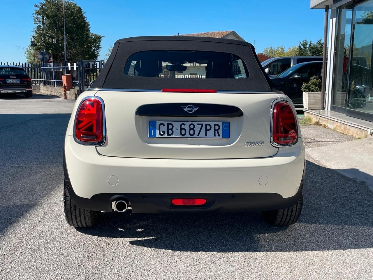 Mini Cooper Hype Cabrio 1.5 Benz 136 cv Automatica
