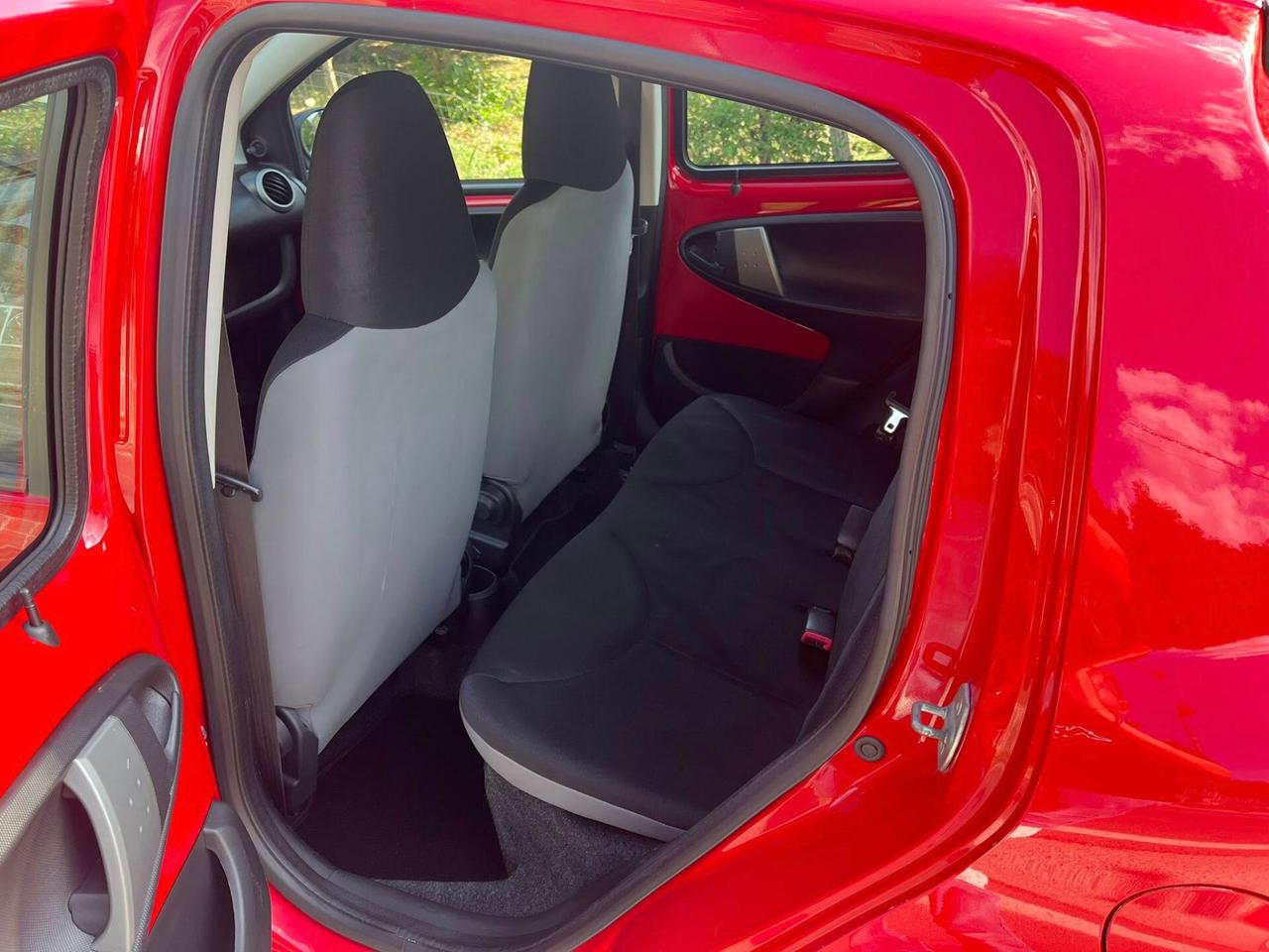 Toyota Aygo 1.0 VVT-i 68CV 5 porte Active