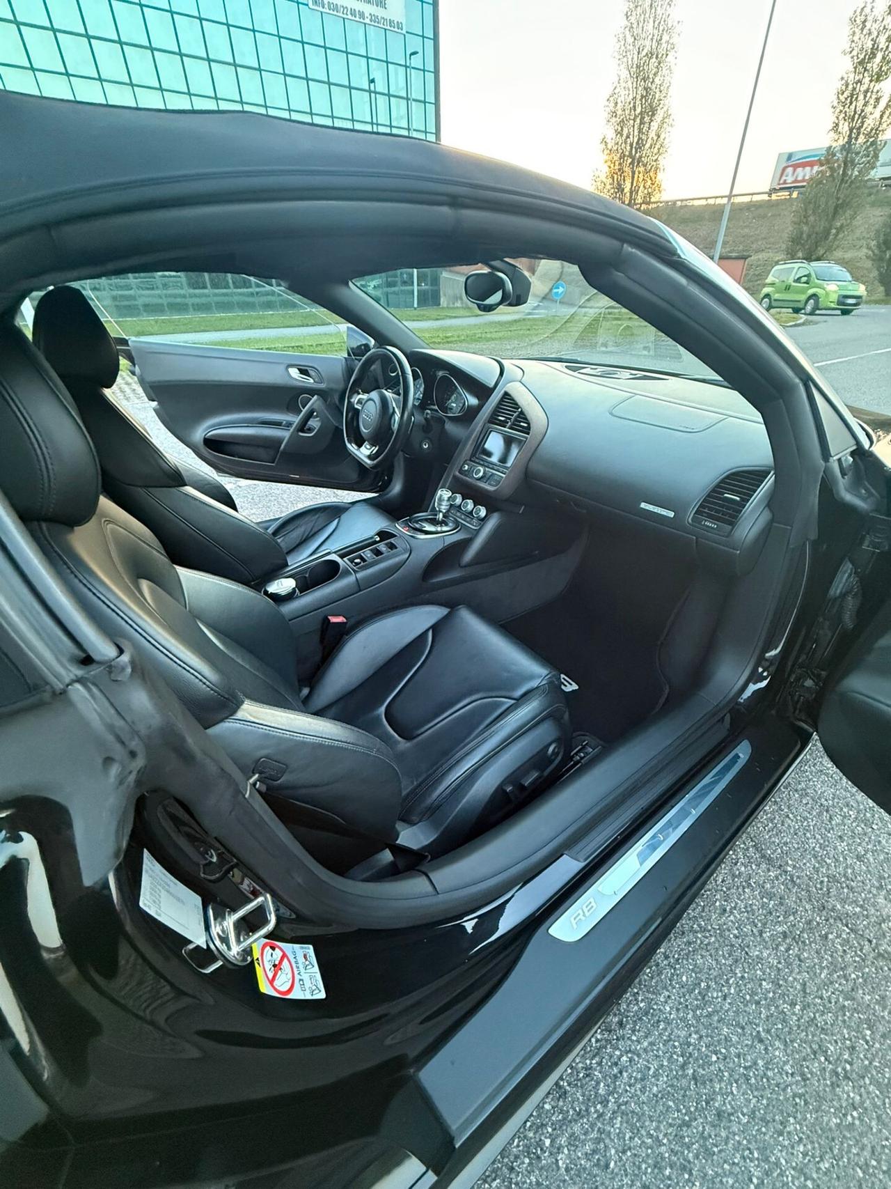 Audi R8 Spyder 5.2 V10 FSI quattro