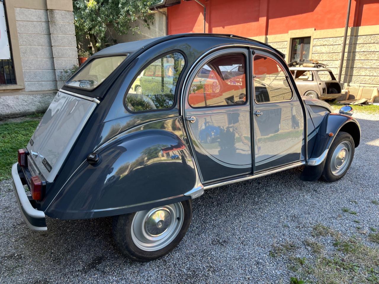 Citroen 2CV Charleston