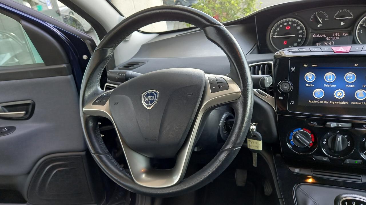 Lancia Ypsilon 1.0 FireFly 5 porte S&S Hybrid Ecochic Gold