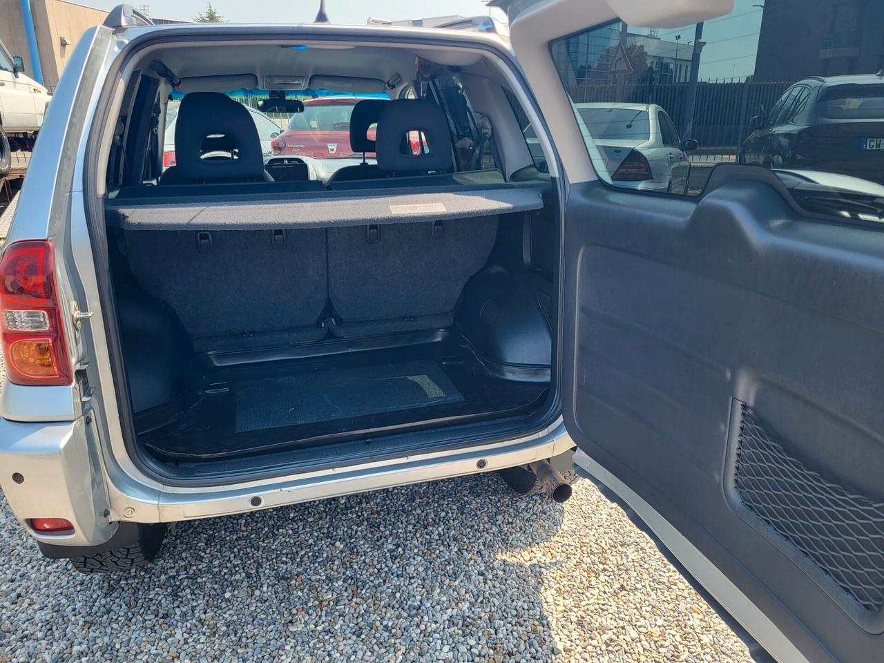Toyota RAV 4 RAV4 2.0 16V cat 5 porte Sol