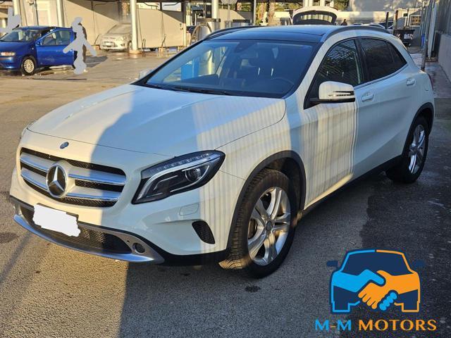 MERCEDES-BENZ GLA 200 d Automatic Sport