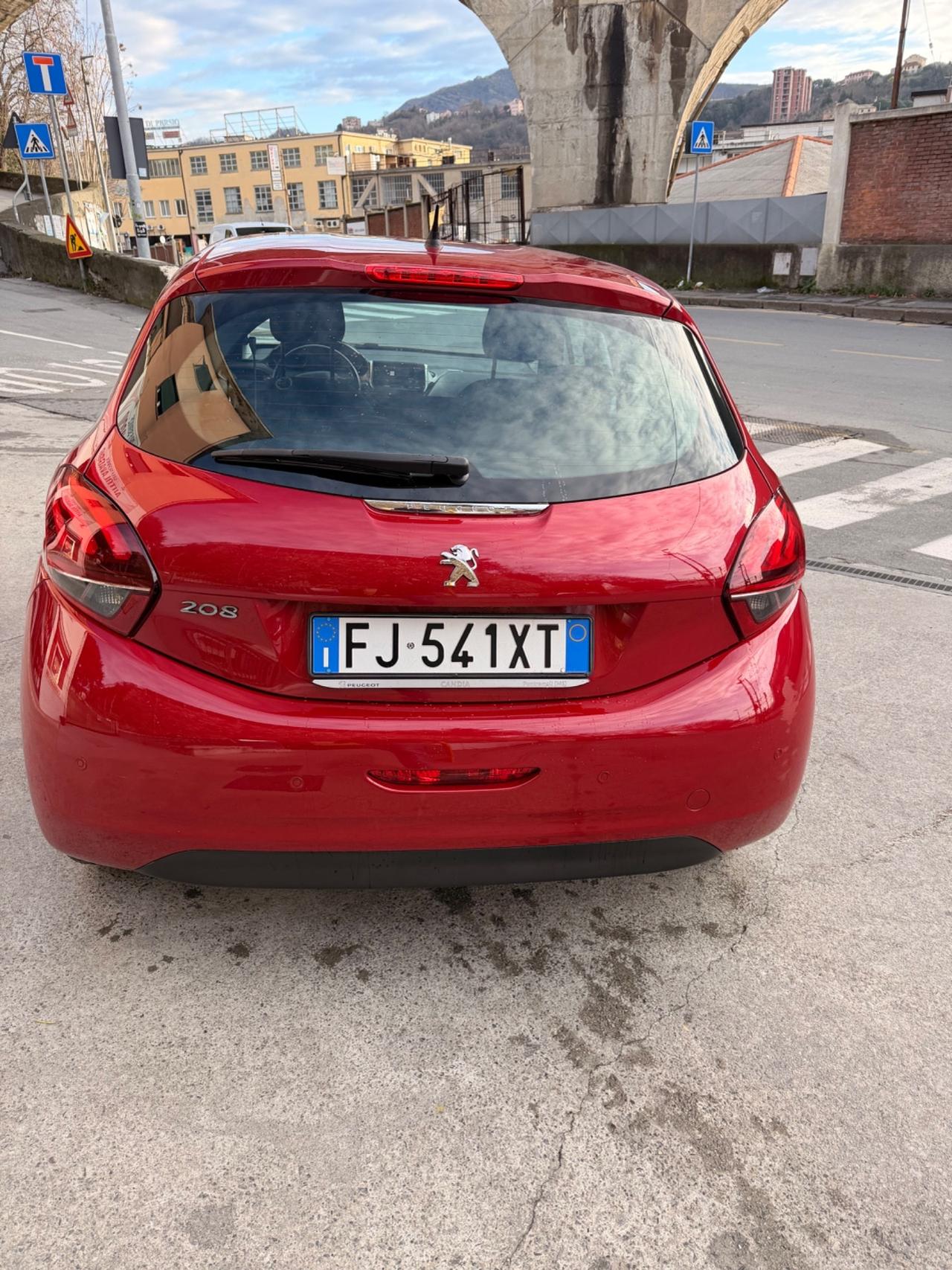 Peugeot 208 BlueHDi 75 5 porte Allure