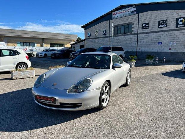 Porsche carrera 4 996