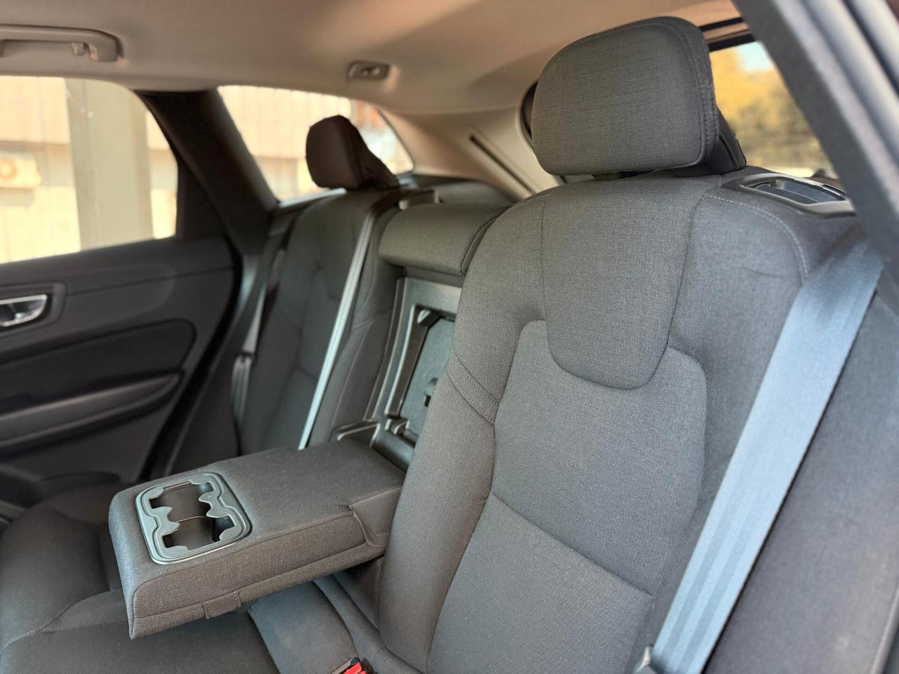 Volvo XC 60 XC60 B4 (d) AWD Geartronic Inscription
