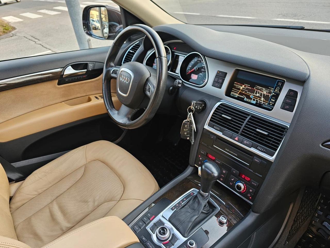 Audi Q7 3.0 V6 TDI 240cv Quattro*Pelle*Navi*Tetto*Bi-Xeno*21*7Posti*