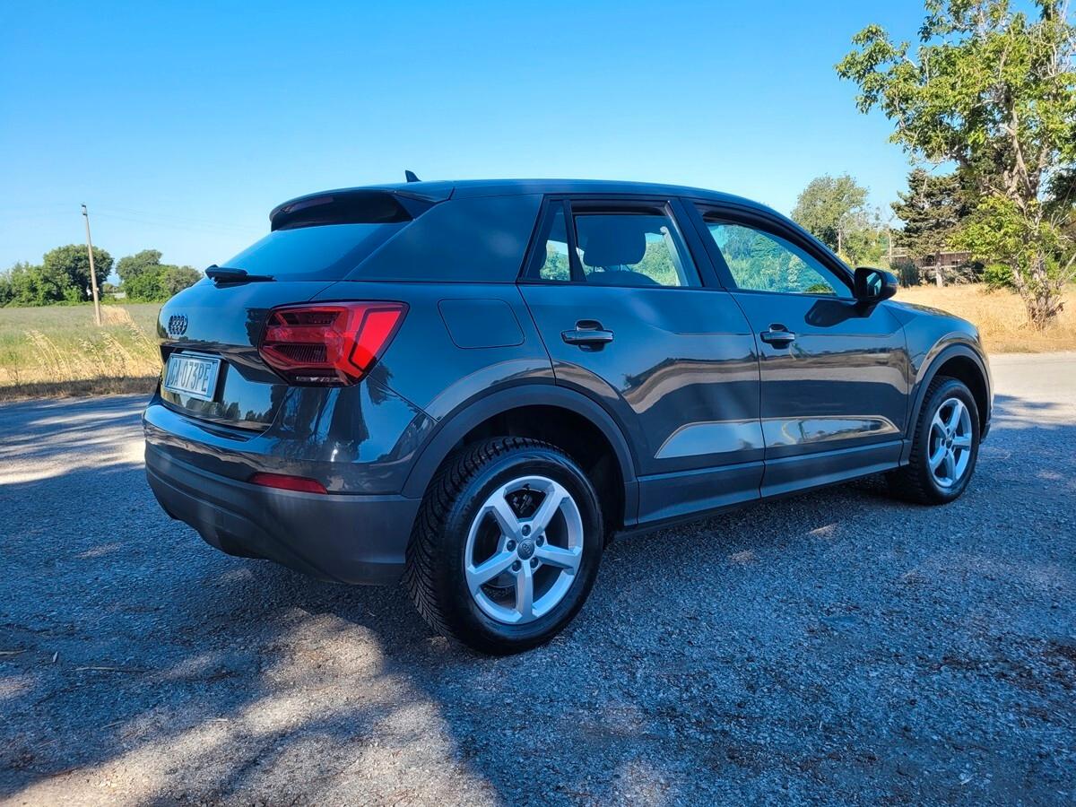 Audi Q2 30 TDI S tronic Business