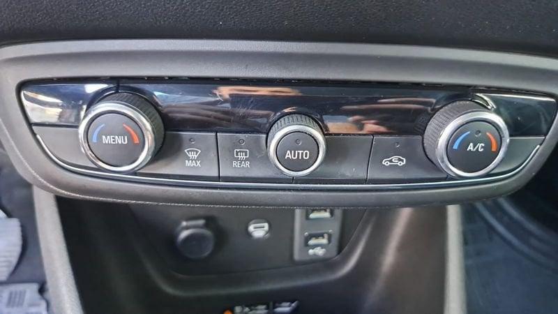 Opel Crossland 1.5d 110 CV Ultimate-FARI LED/RETROCAM.