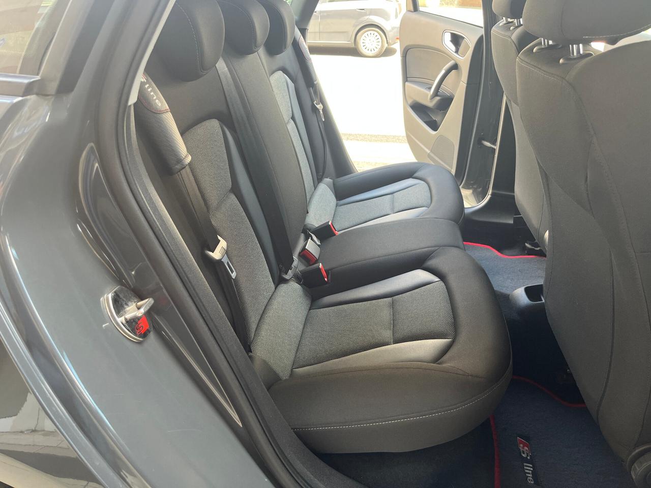 Audi A1 SPB 1.4 TDI S-Line 5 Posti