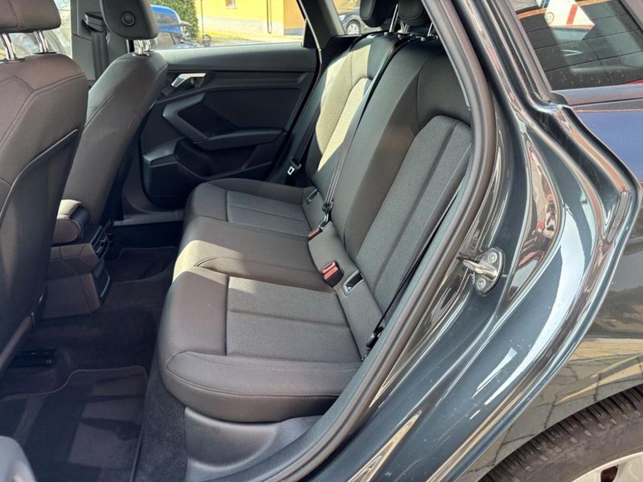 Audi A3 SPB 30 TDI Business NAVI-LED-PHONE APP