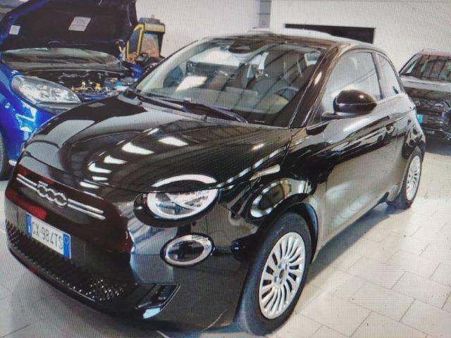 FIAT 500e Berlina 42 kWh KM 320