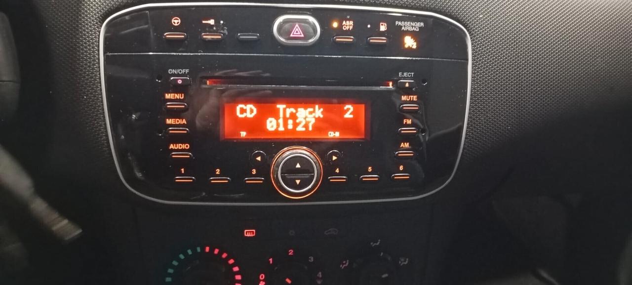 Fiat Punto del 2014 -BENZINA GPL FINO AL 2035-